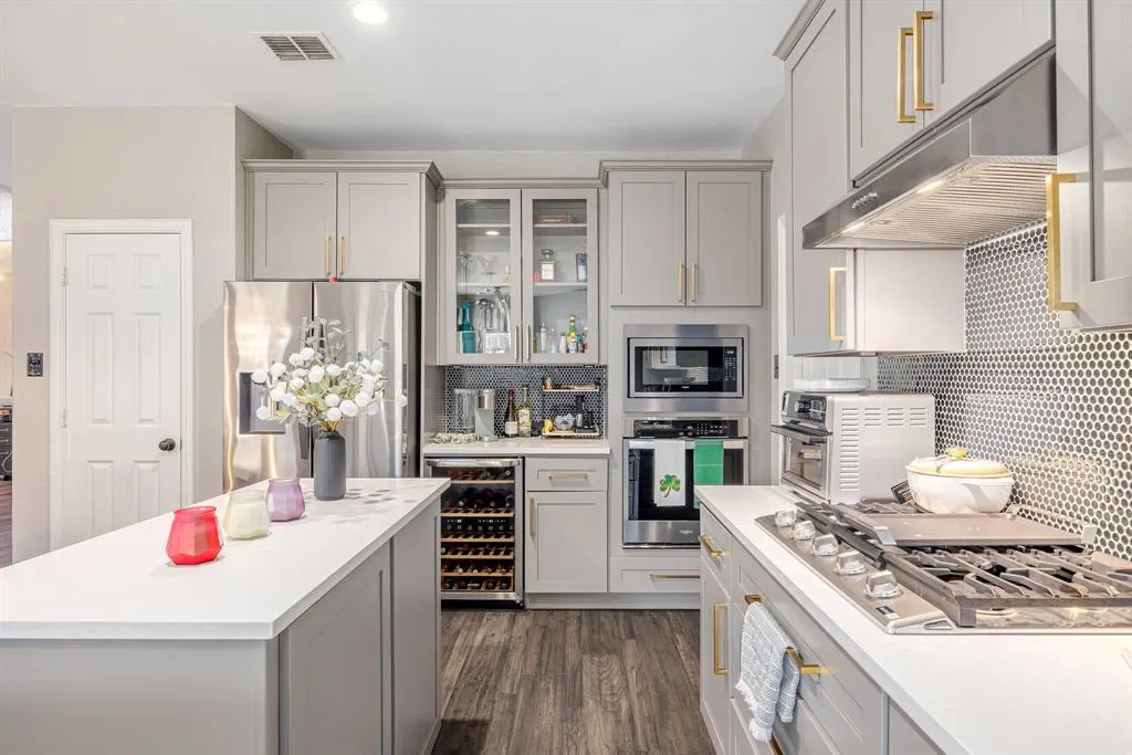 1509 Kingsbrook Circle