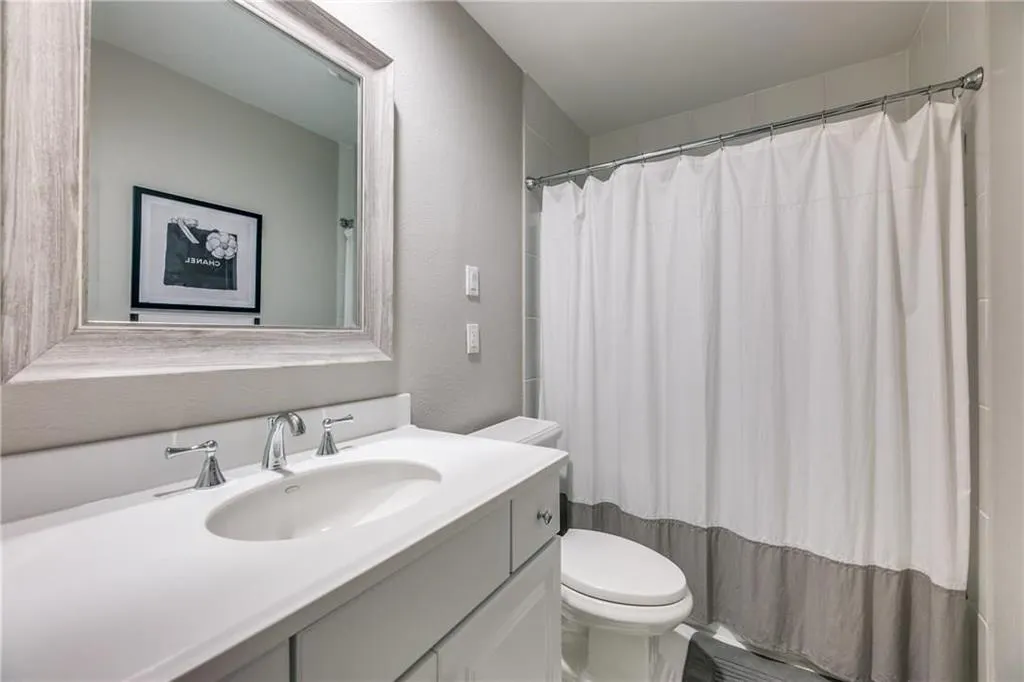 7526 W Northwest Highway, #1