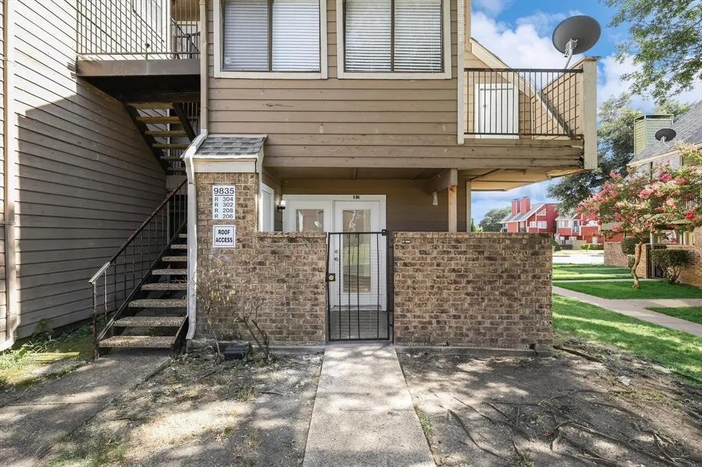9835 Walnut Street, #106