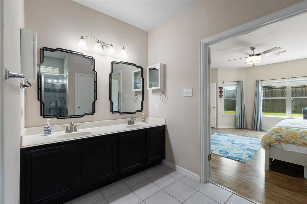 5212 Seashore Lane