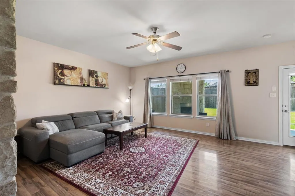 5212 Seashore Lane