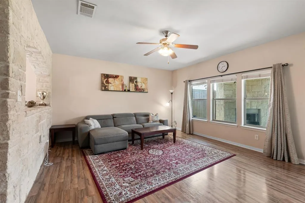 5212 Seashore Lane