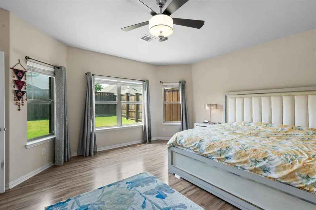 5212 Seashore Lane