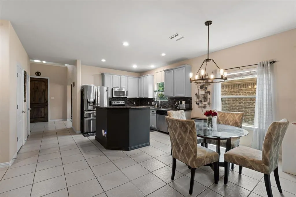 5212 Seashore Lane