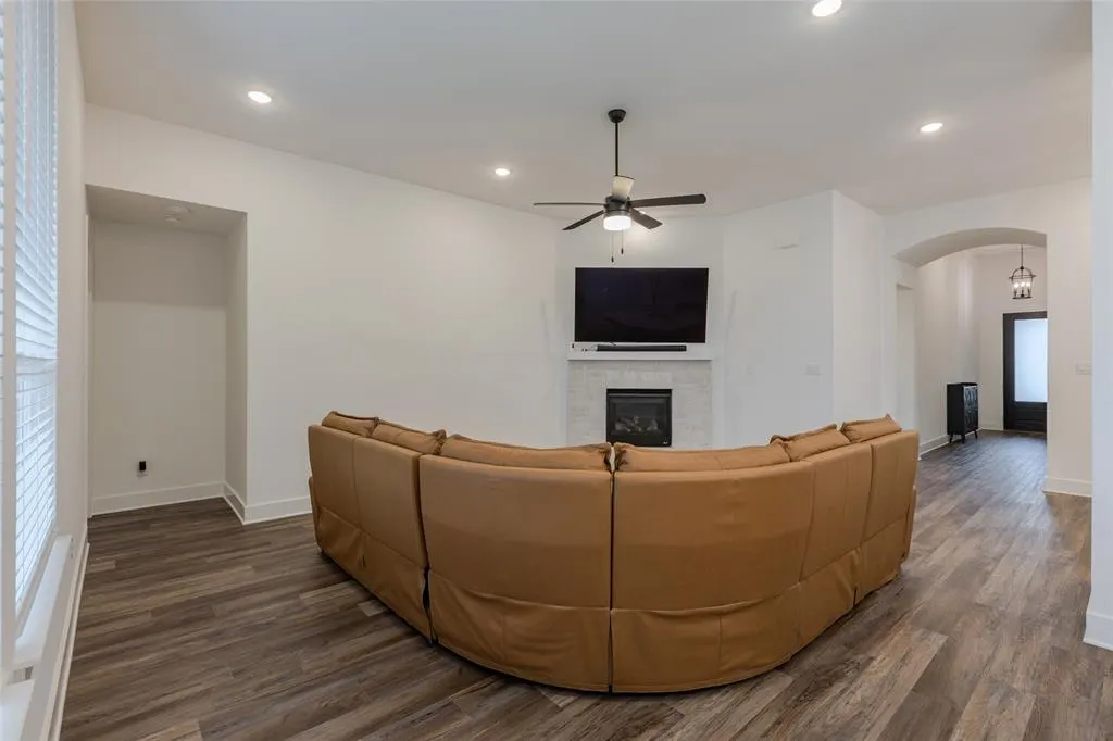 3509 Mescalbean Drive