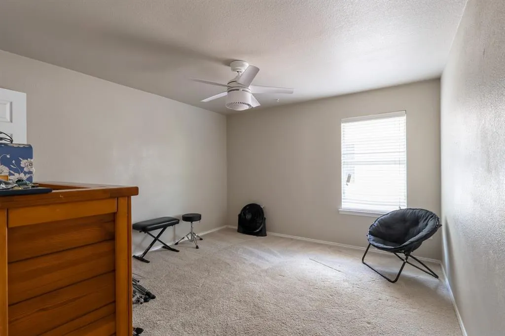 1001 Acacia Drive