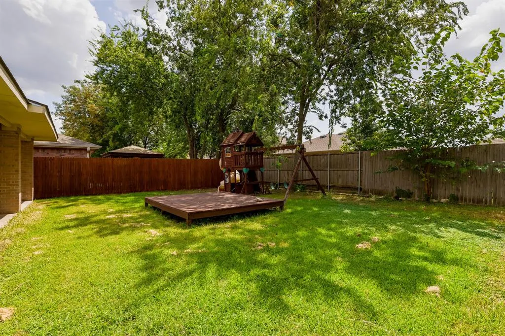 1001 Acacia Drive
