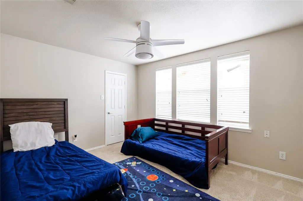 1001 Acacia Drive
