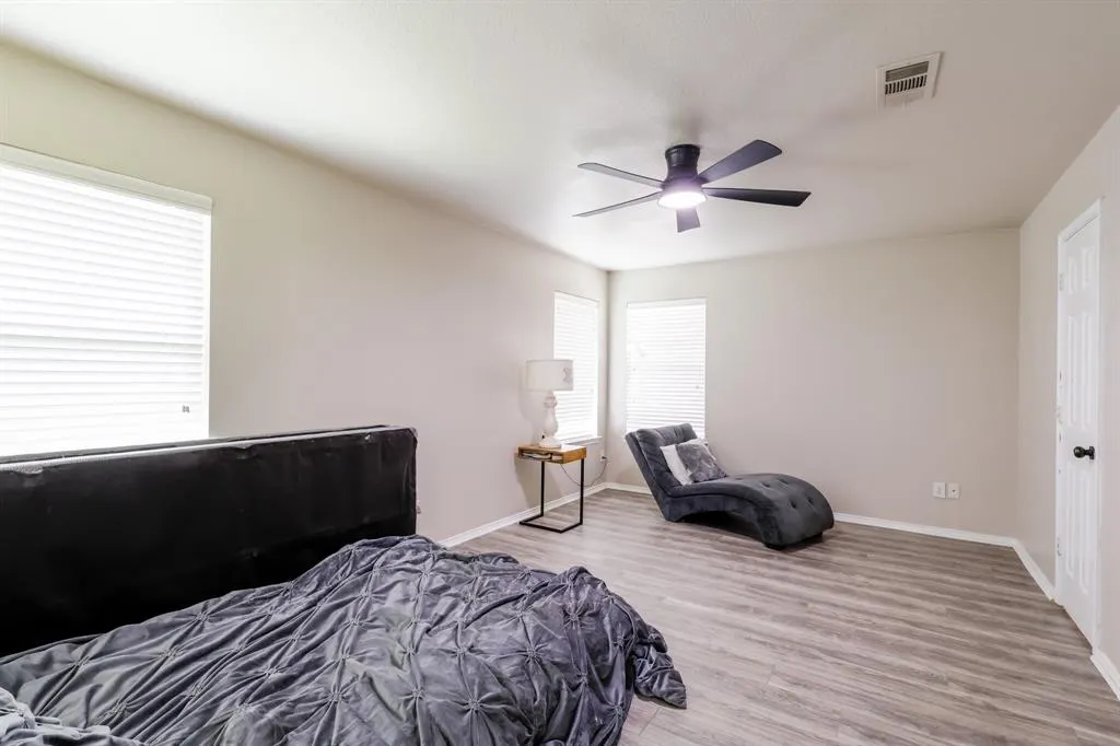 1001 Acacia Drive