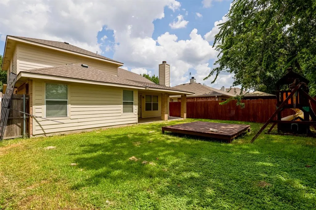 1001 Acacia Drive