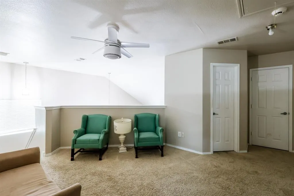 1001 Acacia Drive