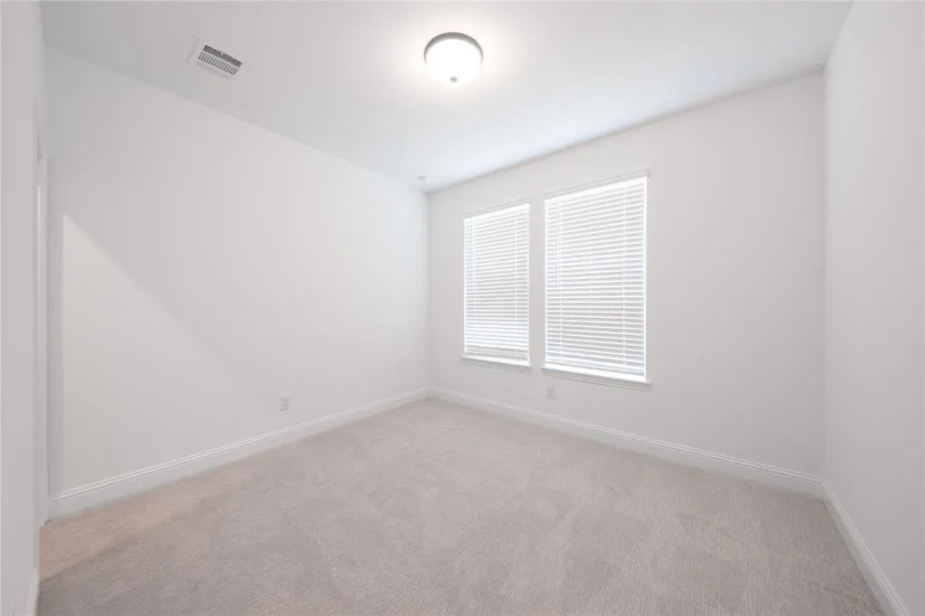 2100 Valencia Drive