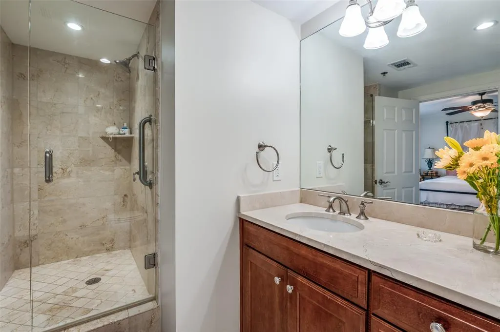 5909 Luther Lane, #1701