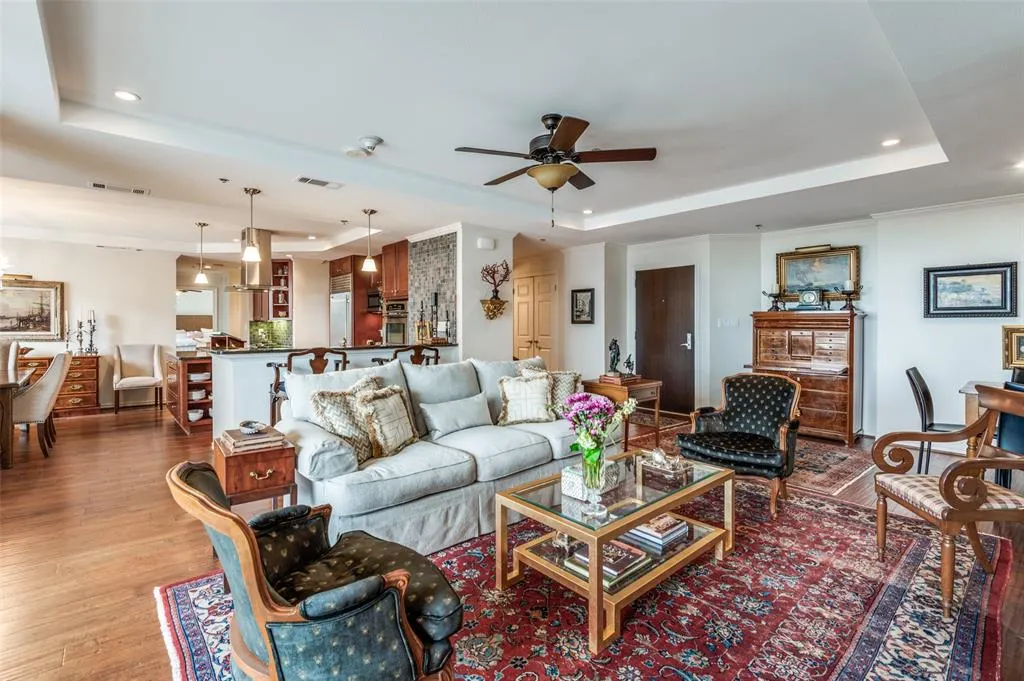 5909 Luther Lane, #1701
