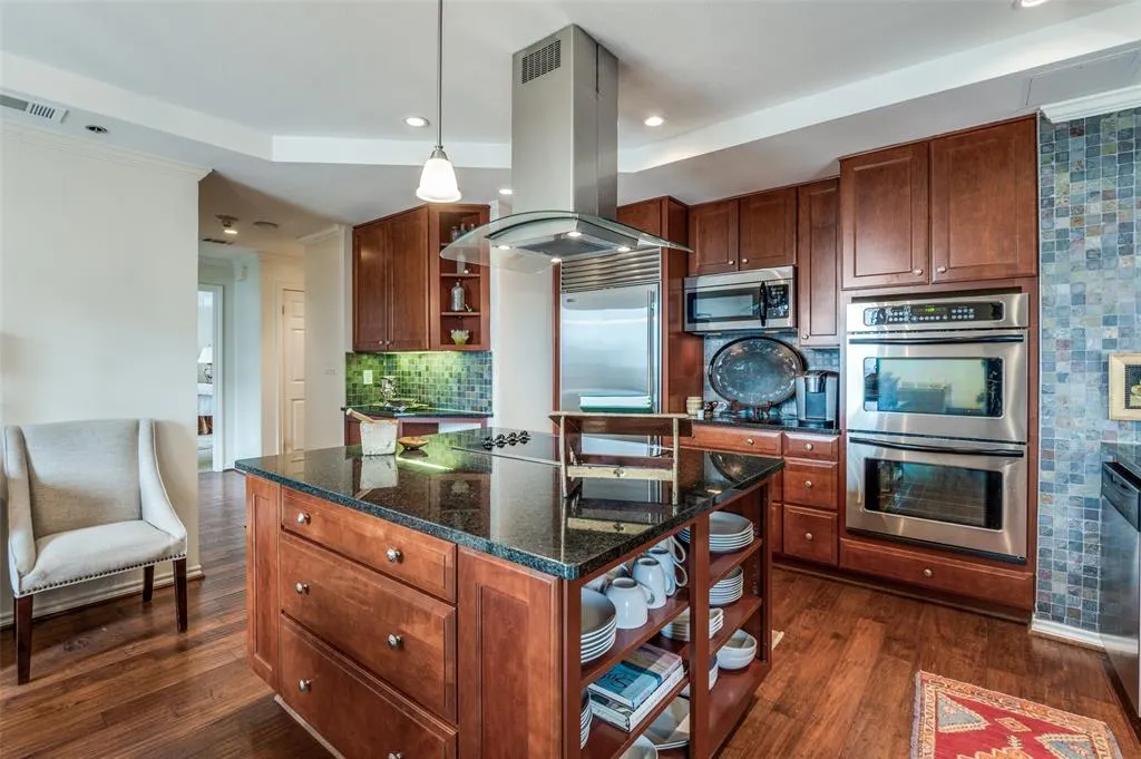 5909 Luther Lane, #1701