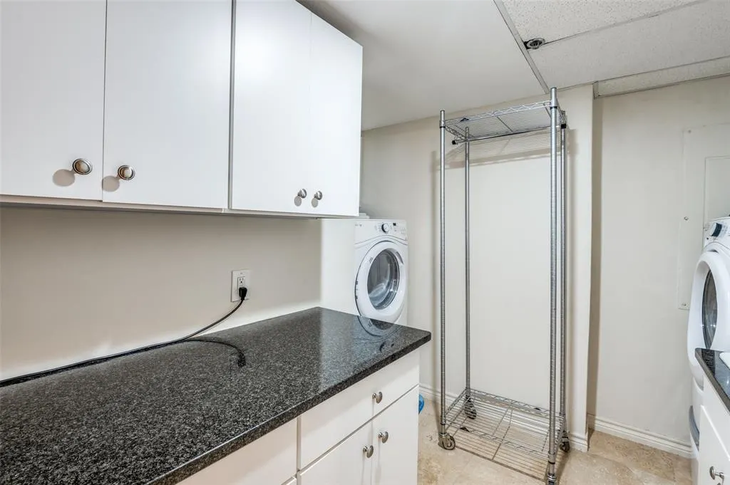 5909 Luther Lane, #1701