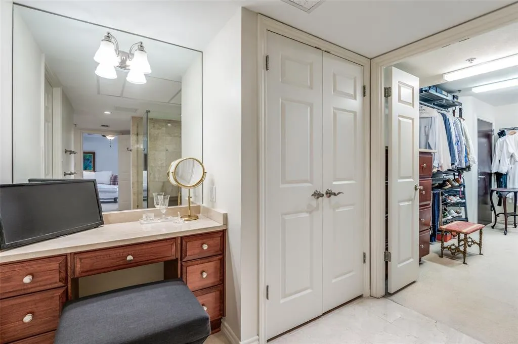 5909 Luther Lane, #1701