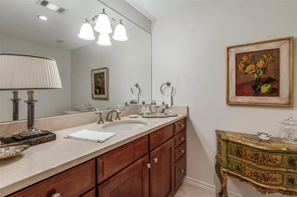 5909 Luther Lane, #1701