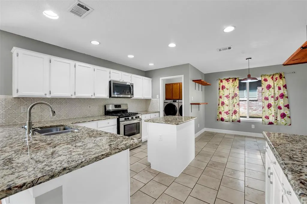 4401 Buena Vista Lane