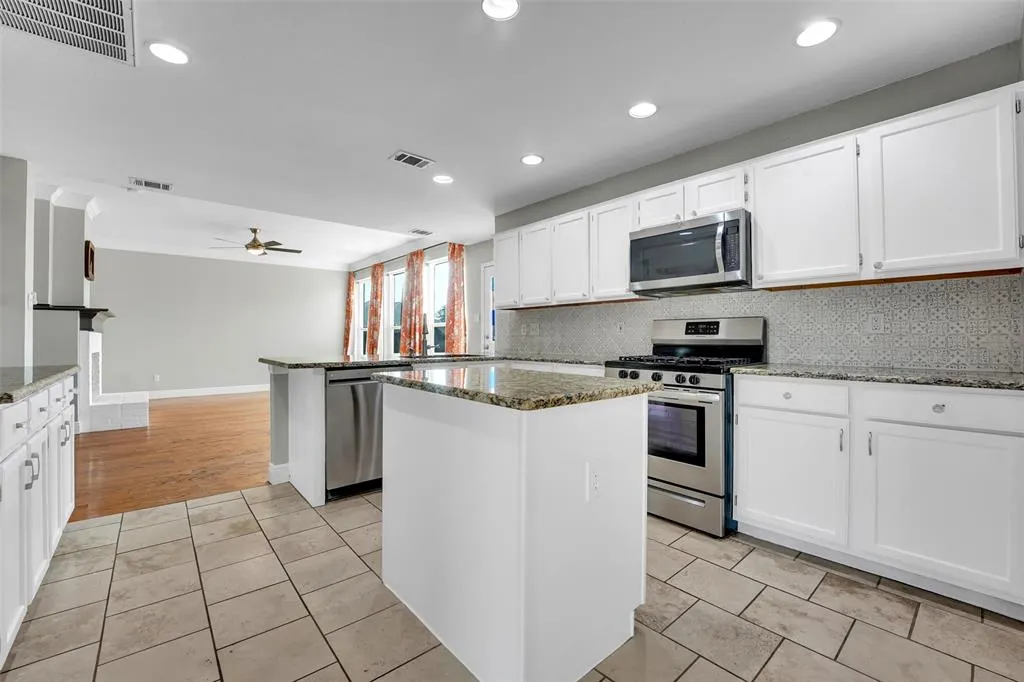 4401 Buena Vista Lane