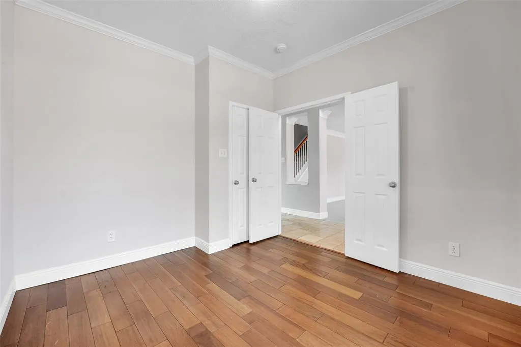 4401 Buena Vista Lane
