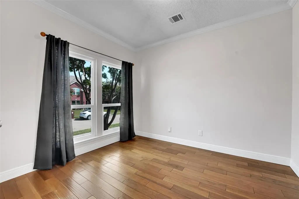 4401 Buena Vista Lane