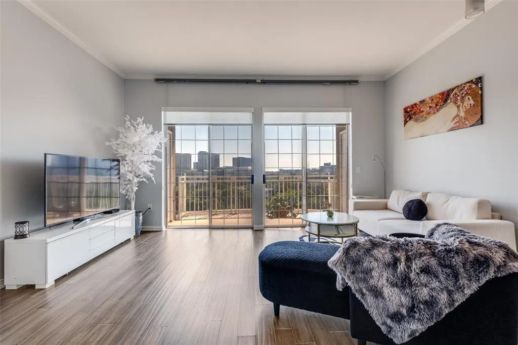 3225 Turtle Creek Boulevard, #1104