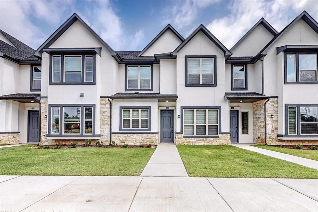 225 Buck Ridge Drive
