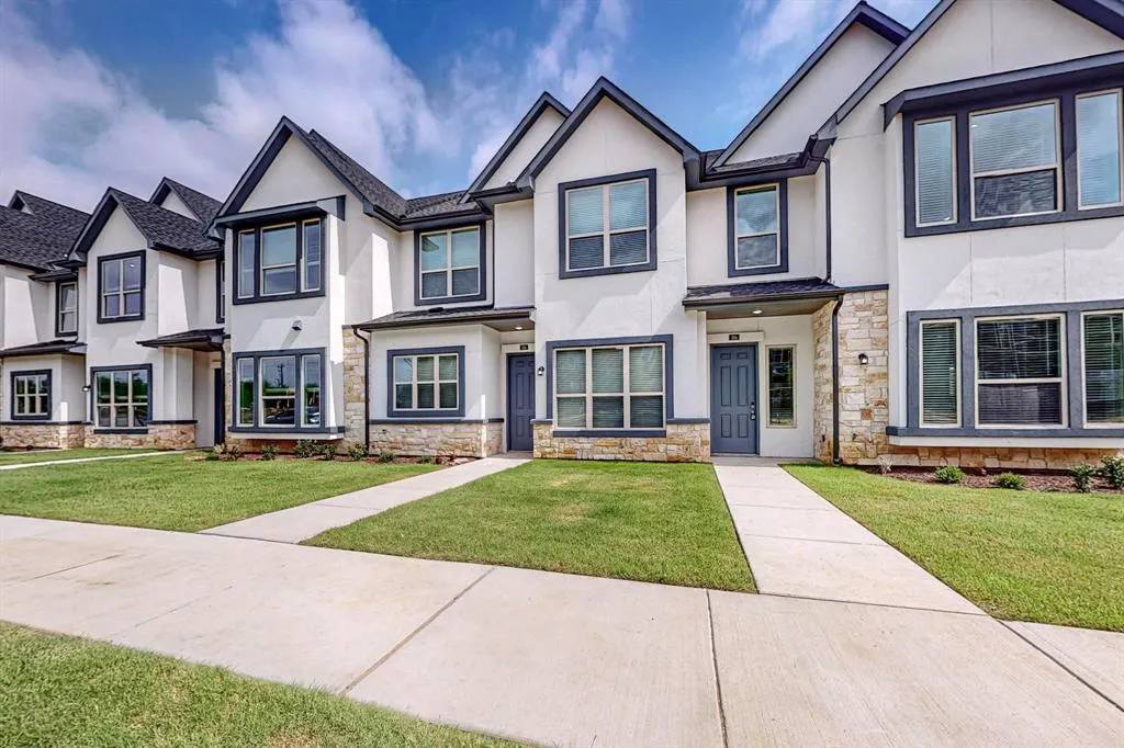 225 Buck Ridge Drive