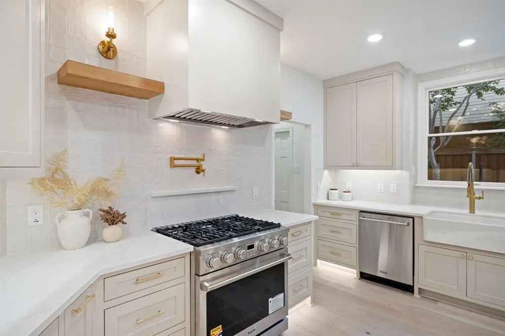 5809 Flintshire Lane