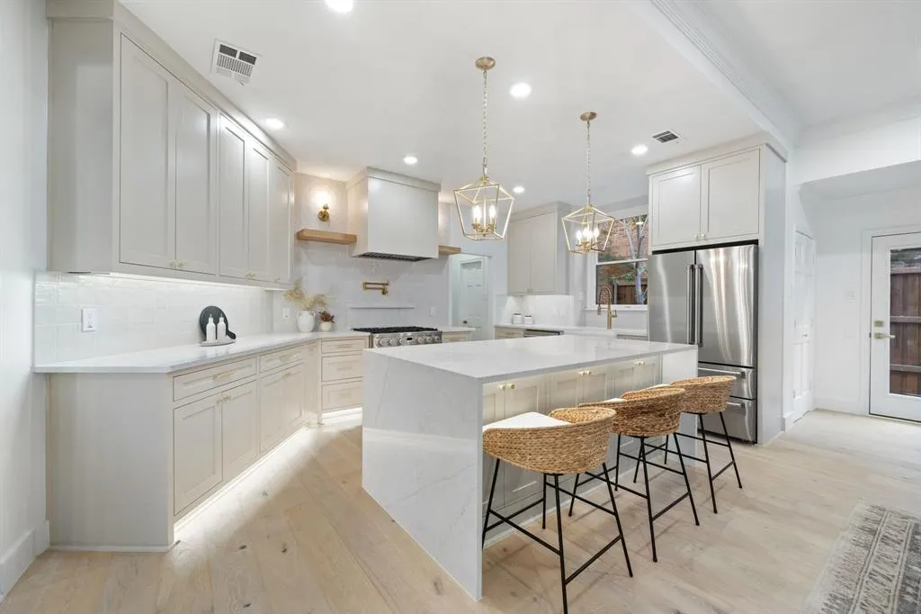 5809 Flintshire Lane