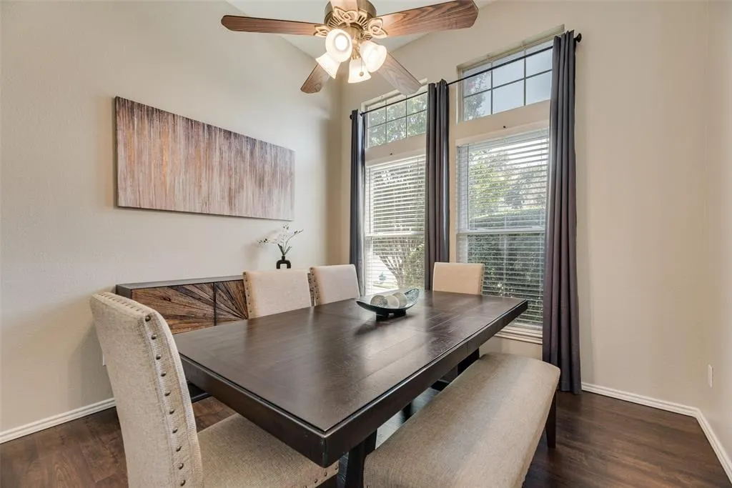 2700 Rochelle Drive