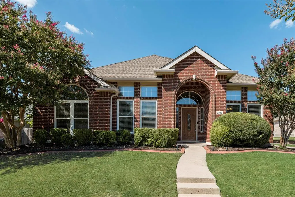 2700 Rochelle Drive