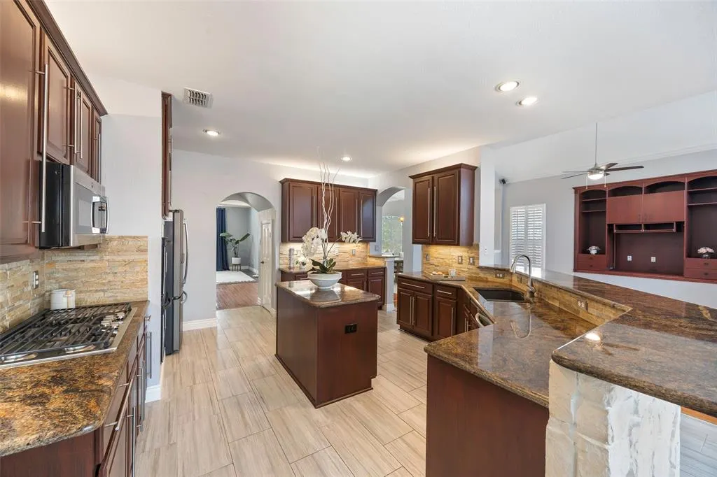 8404 Kobelco Drive