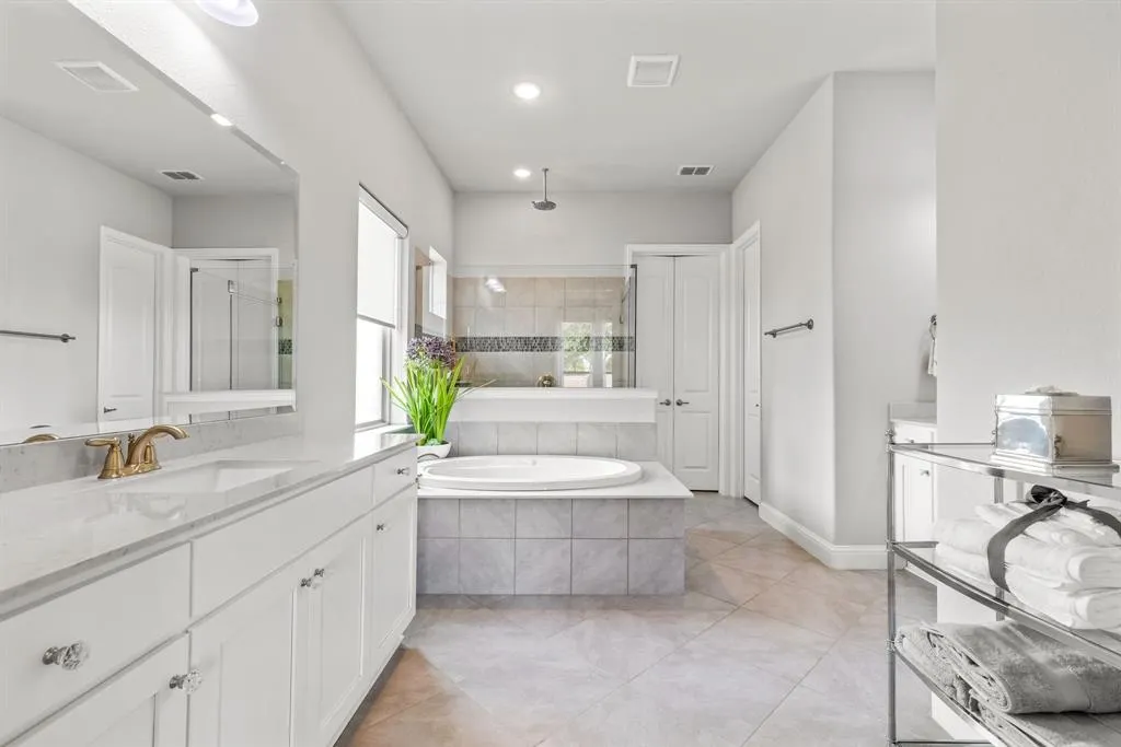 13702 Fernando Road
