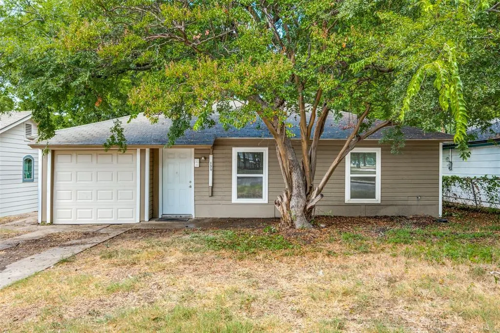 133 W Hobson Avenue
