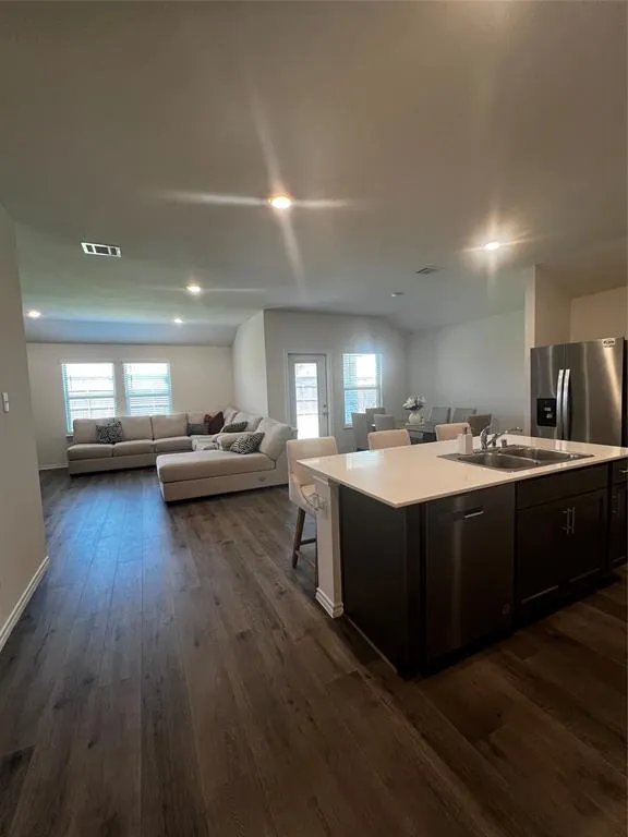 1135 Elijah Way