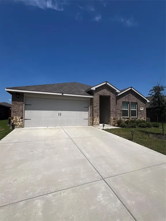 1135 Elijah Way