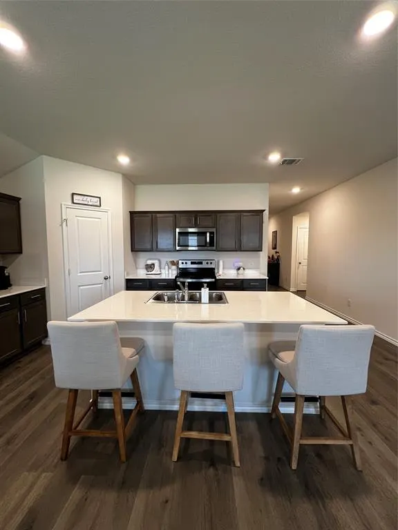 1135 Elijah Way