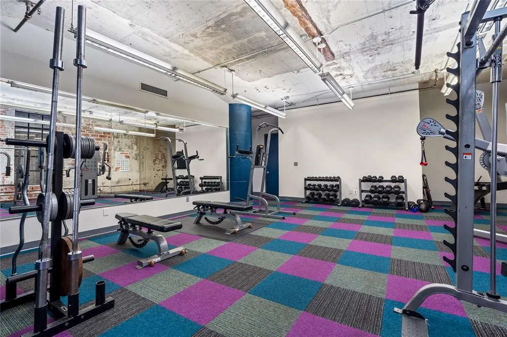 1122 Jackson Street, #203