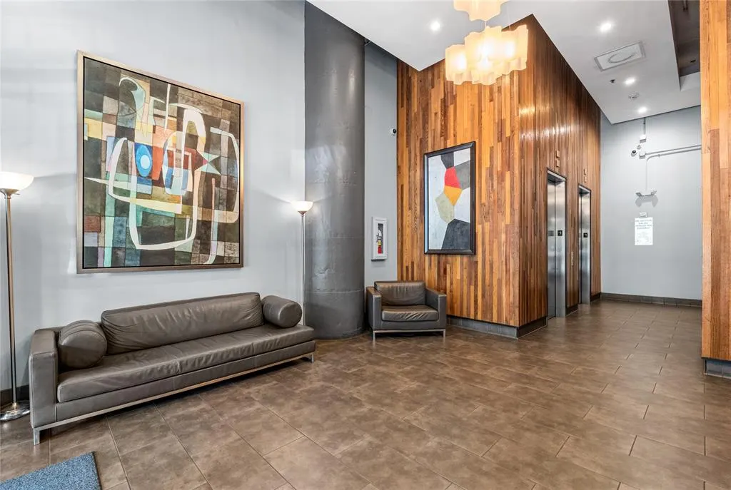 1122 Jackson Street, #203