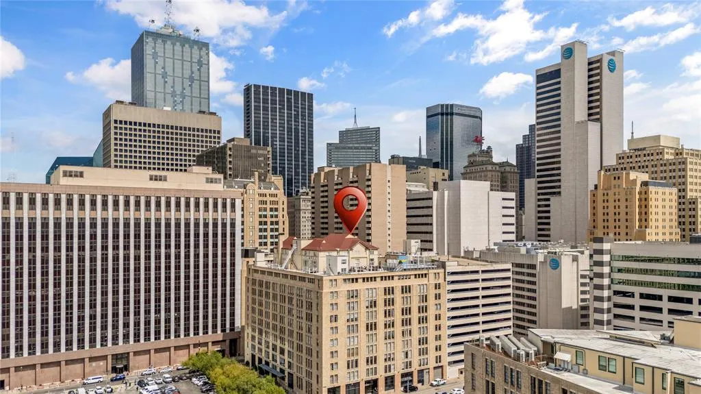 1122 Jackson Street, #203