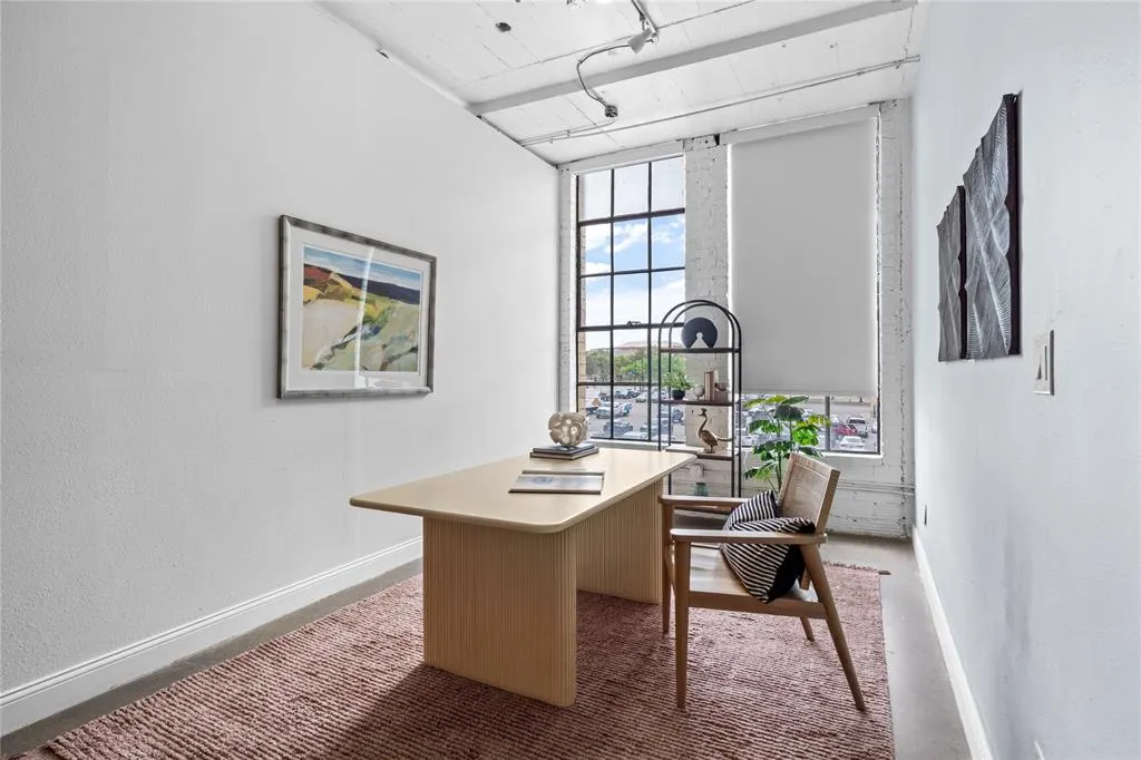 1122 Jackson Street, #203