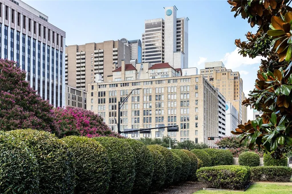 1122 Jackson Street, #203