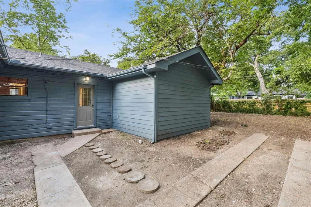 810 S Montclair Avenue