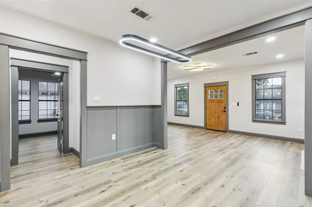 810 S Montclair Avenue