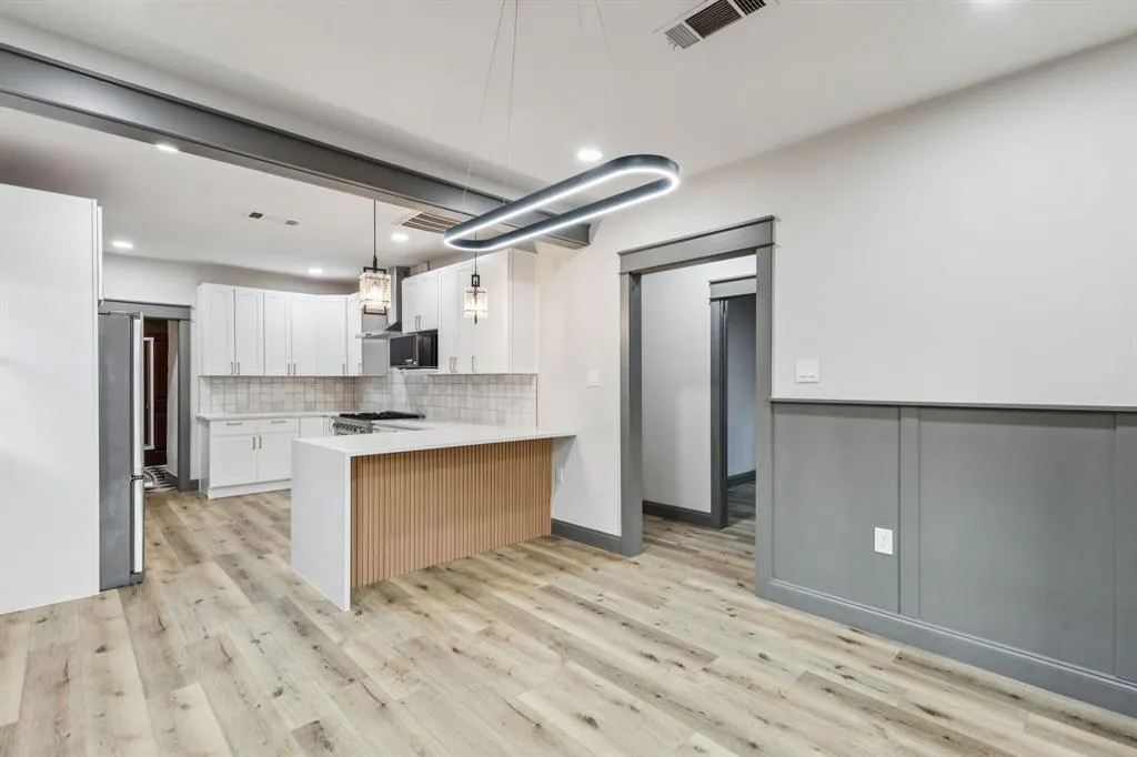 810 S Montclair Avenue