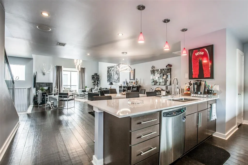 4213 Dickason Avenue, #10