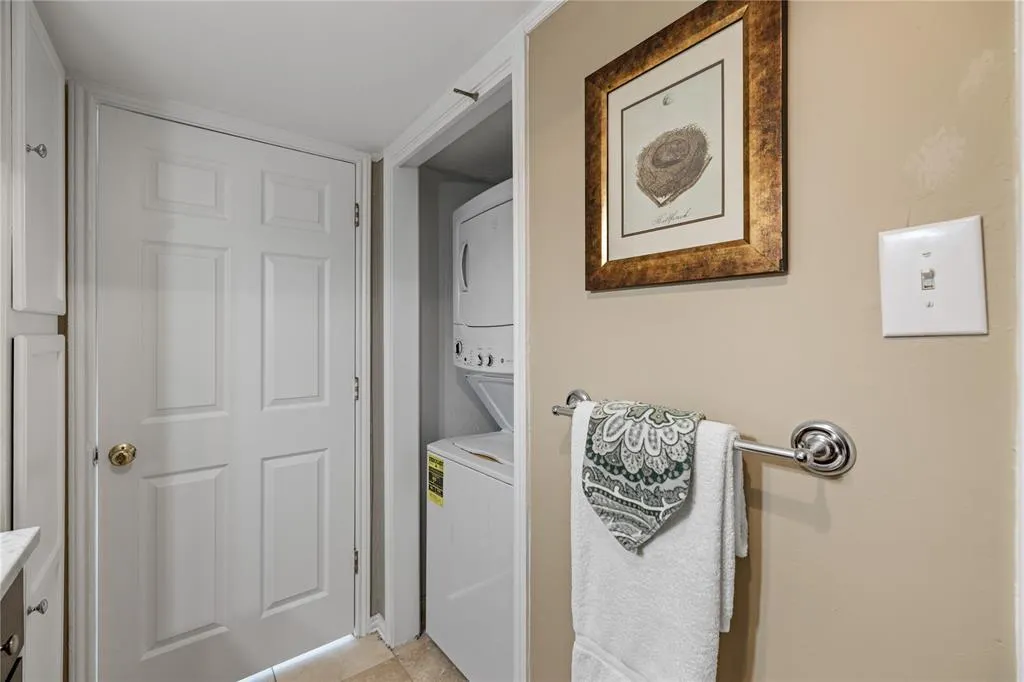 4303 Buena Vista Street, #303