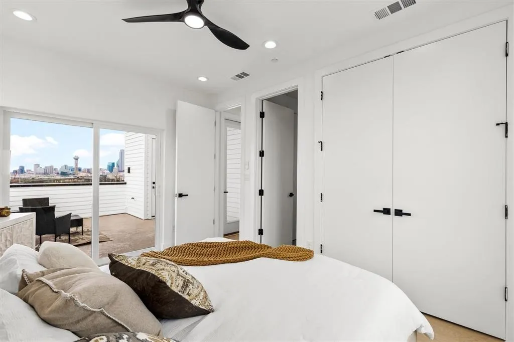 604 N Ewing Avenue, #105
